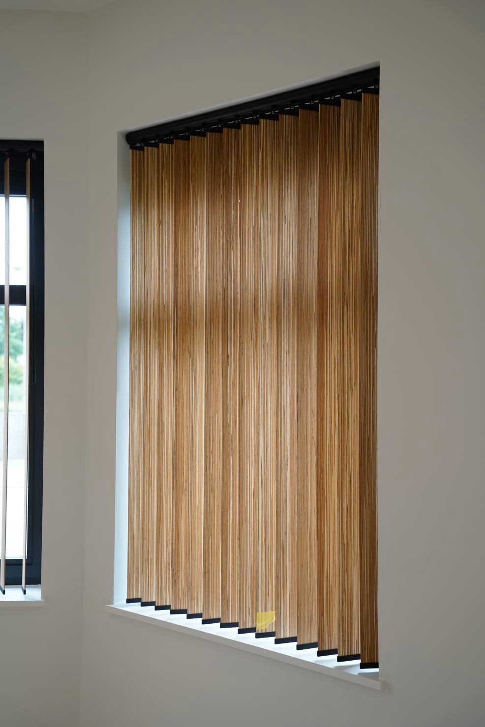 Verticale houten lamellen op maat – Atelier JVlux